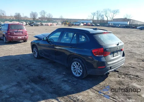 2015 BMW X1 xDrive28I z USA, uszkodzony, nr VIN WBAVL1C56FVY38035